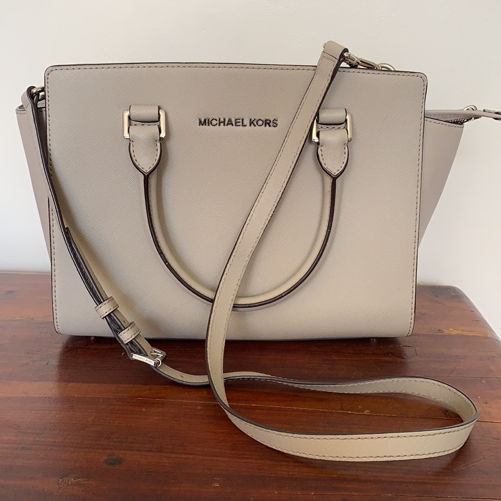 Michael Kors Medium Selma Satchel